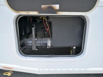 2025 Coachmen EURO — photo 33 view