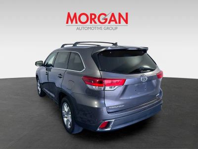 2017 Toyota Highlander — detail view