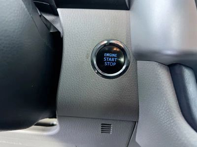 2017 Toyota Highlander — photo 21 view