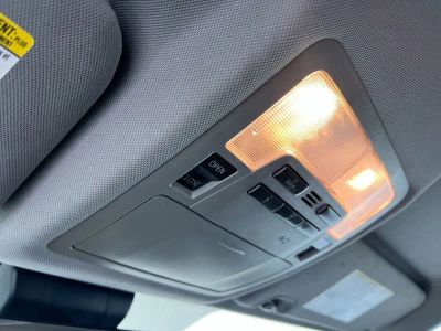 2017 Toyota Highlander — photo 18 view