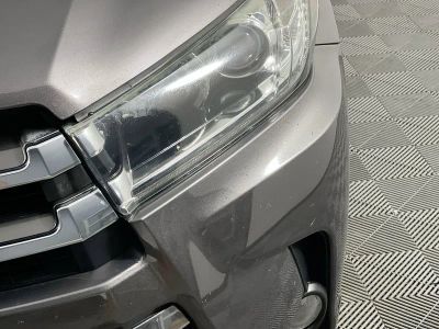 2017 Toyota Highlander — photo 9 view