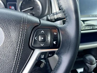 2017 Toyota Highlander — photo 17 view