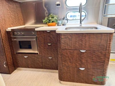 2019 Airstream Globetrotter — photo 16 view