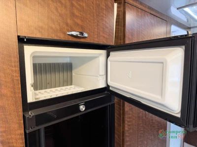 2019 Airstream Globetrotter — photo 49 view