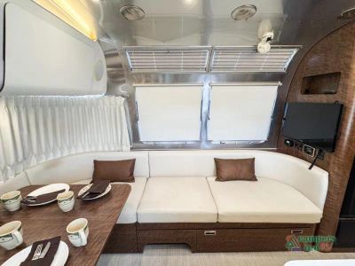 2019 Airstream Globetrotter — photo 14 view