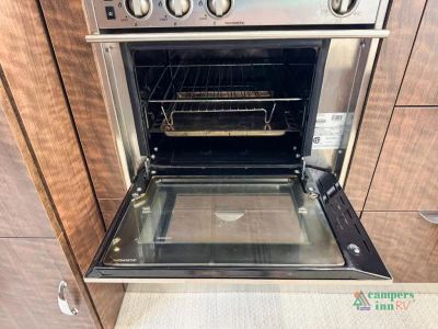 2019 Airstream Globetrotter — photo 26 view