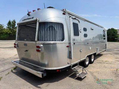 2019 Airstream Globetrotter — photo 7 view