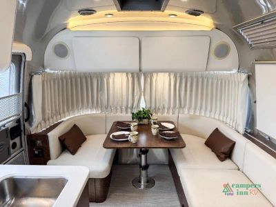 2019 Airstream Globetrotter — photo 11 view