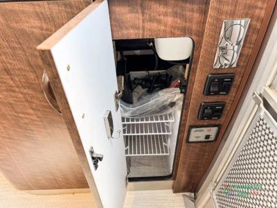 2019 Airstream Globetrotter — photo 10 view