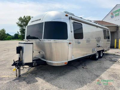2019 Airstream Globetrotter — rear three-quarter view