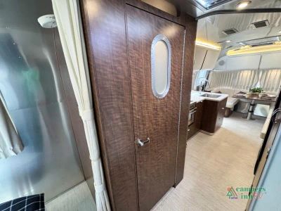 2019 Airstream Globetrotter — photo 39 view