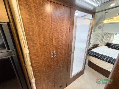 2019 Airstream Globetrotter — photo 46 view