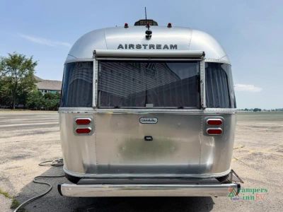 2019 Airstream Globetrotter — engine compartment view