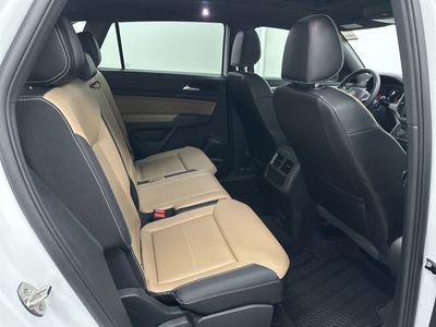2021 Volkswagen Atlas Cross Sport - Photo 19