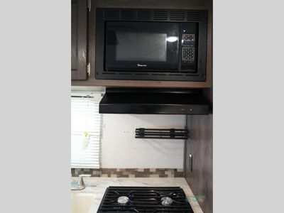 2020 Coachmen RV Prism — photo 39 view