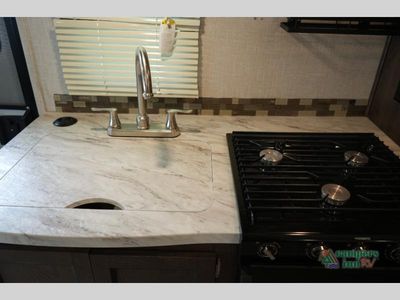 2020 Coachmen RV Prism — photo 33 view