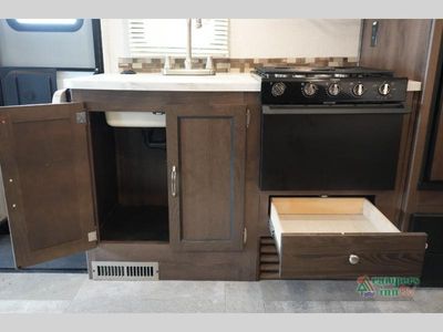 2020 Coachmen RV Prism — photo 32 view