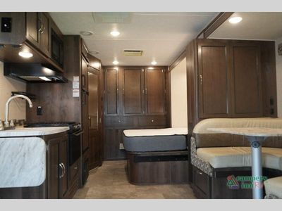 2020 Coachmen RV Prism — photo 17 view