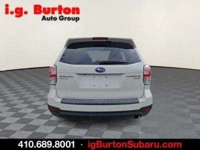 2017 Subaru Forester — detail view