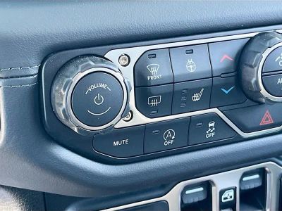 2026 Jeep Gladiator — photo 20 view