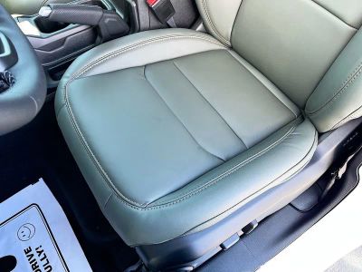 2026 Jeep Gladiator — photo 19 view