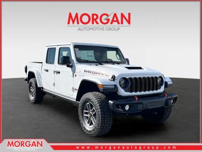 2026 Jeep Gladiator Mojave in White/off-white — front three-quarter view