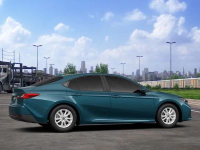 2026 Toyota Camry - Photo 13