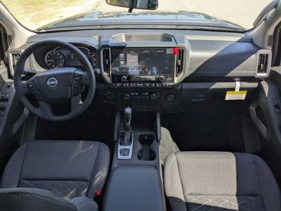 2026 Nissan Frontier — photo 14 view