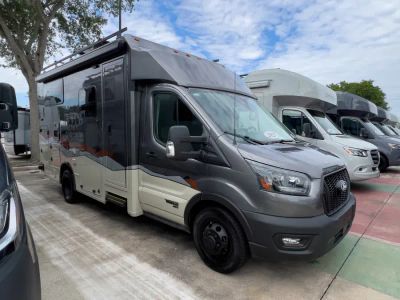 2027 Winnebago EKKO — photo 25 view
