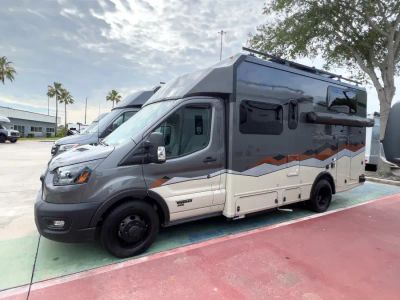 2027 Winnebago EKKO — photo 20 view