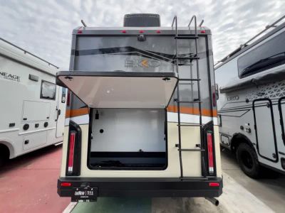 2027 Winnebago EKKO — photo 30 view