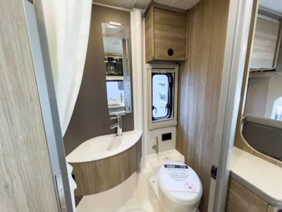 2027 Winnebago EKKO — photo 15 view