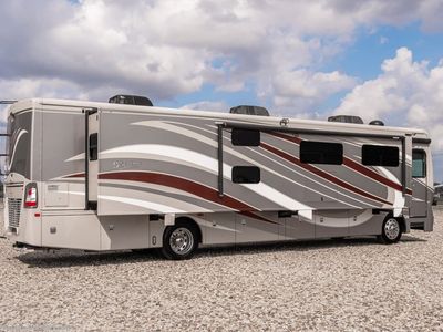 2015 Fleetwood Discovery - Photo 5