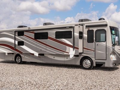 2015 Fleetwood Discovery - Photo 4