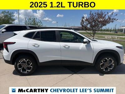 2025 Chevrolet Trax - Photo 16