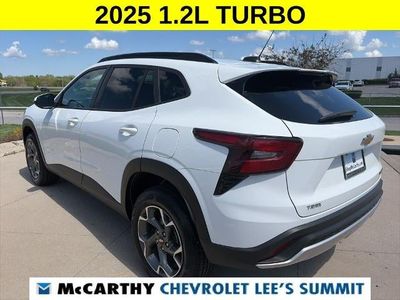 2025 Chevrolet Trax - Photo 13