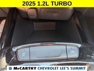2025 Chevrolet Trax - Photo 10