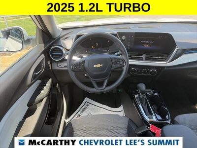2025 Chevrolet Trax - Photo 30
