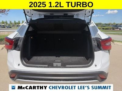 2025 Chevrolet Trax - Photo 35