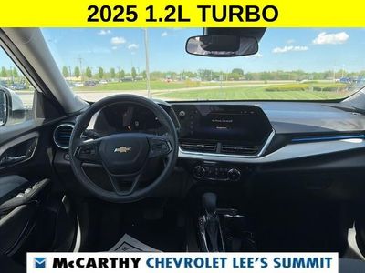 2025 Chevrolet Trax - Photo 29