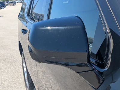 2025 Chevrolet Tahoe — photo 12 view