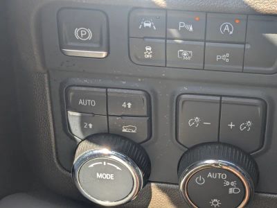 2025 Chevrolet Tahoe — photo 30 view