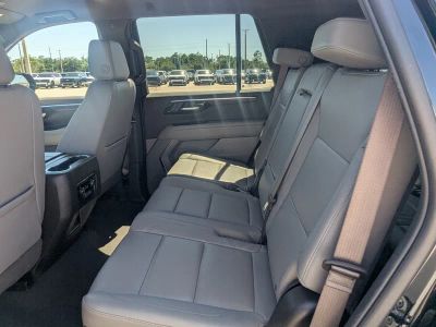 2025 Chevrolet Tahoe — photo 18 view