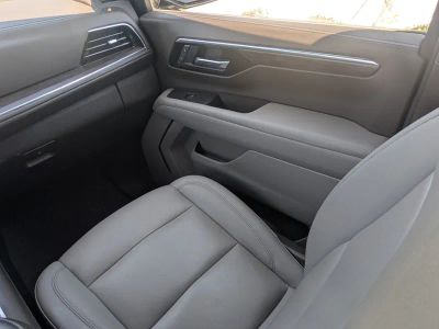 2025 Chevrolet Tahoe — photo 22 view