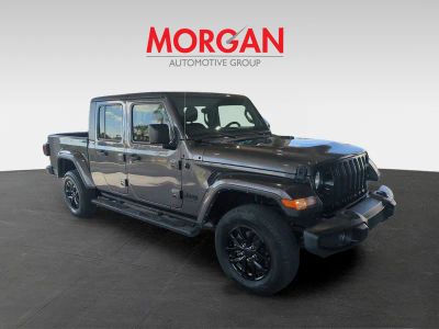 2022 Jeep Gladiator — side profile view