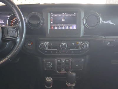 2022 Jeep Gladiator — photo 18 view