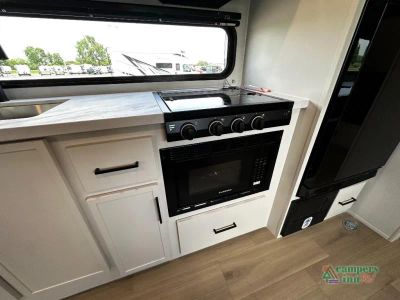 2027 Grand Design Momentum MAV — photo 19 view