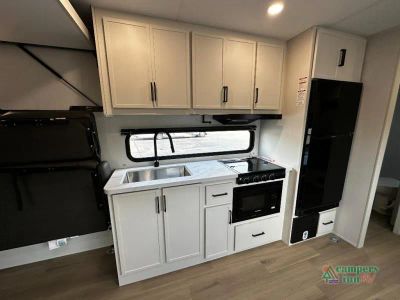 2027 Grand Design Momentum MAV — photo 17 view