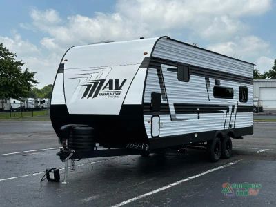 2027 Grand Design Momentum MAV — detail view