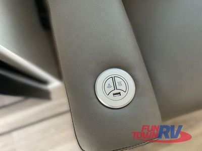2025 Venture RV Stratus - Photo 37